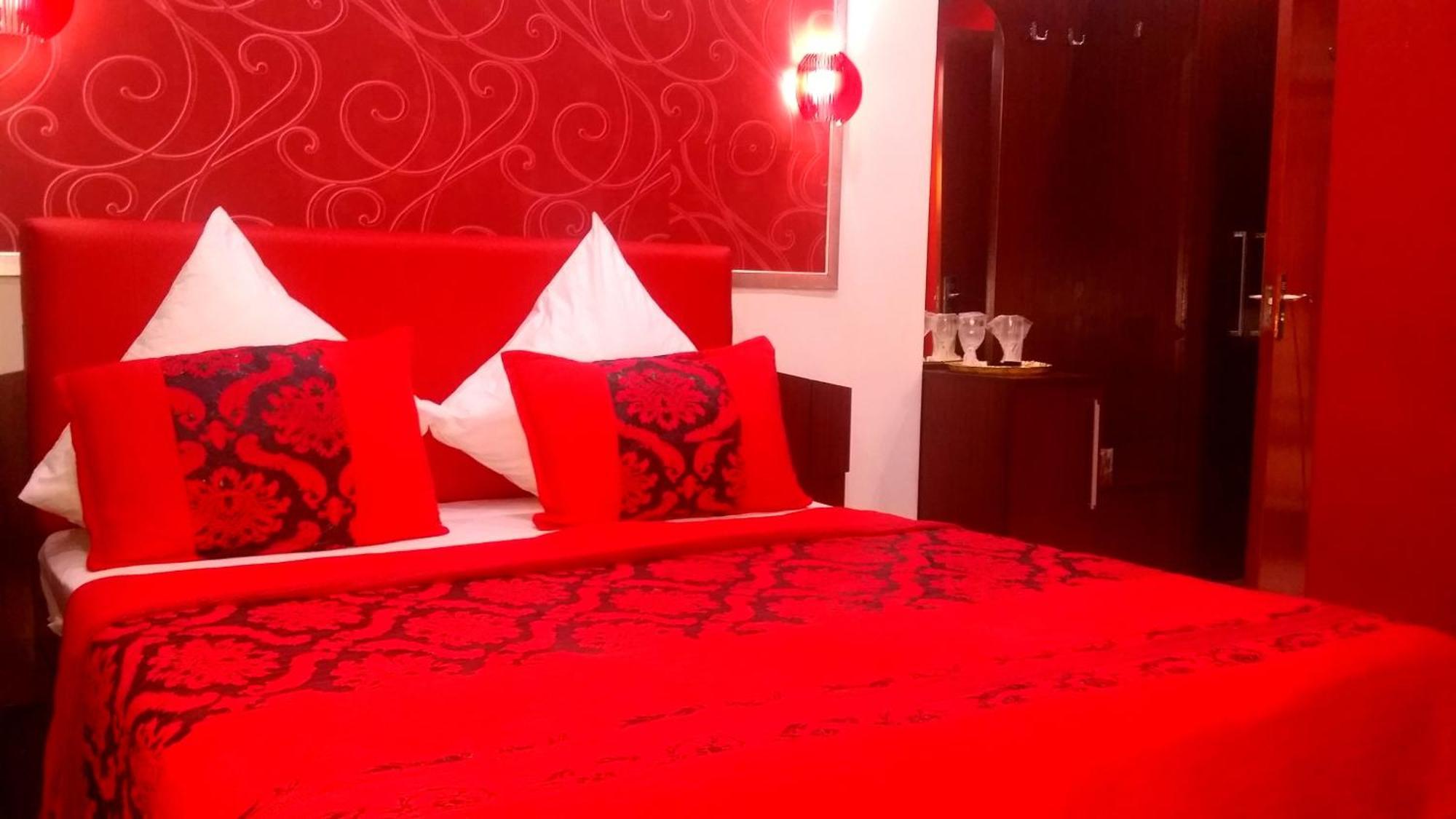 Byblov Rooms Boutique Bucharest Luaran gambar